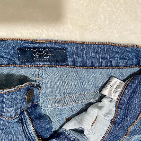 Jessica Simpson junior shorts - Picture 3 of 3